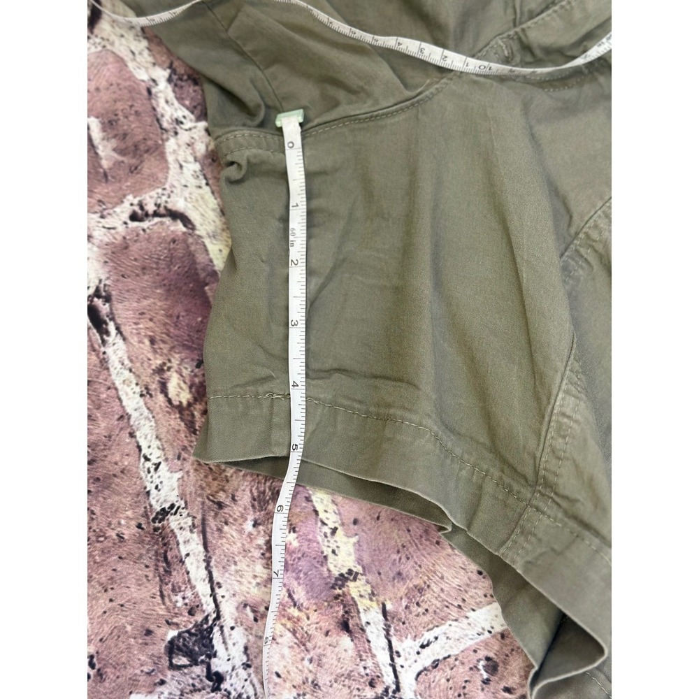 Lee Relaxed Fit Mid Rise Cargo Shorts Olive Green Women's Size 10 Summer Staple - Picture 13 of 13
